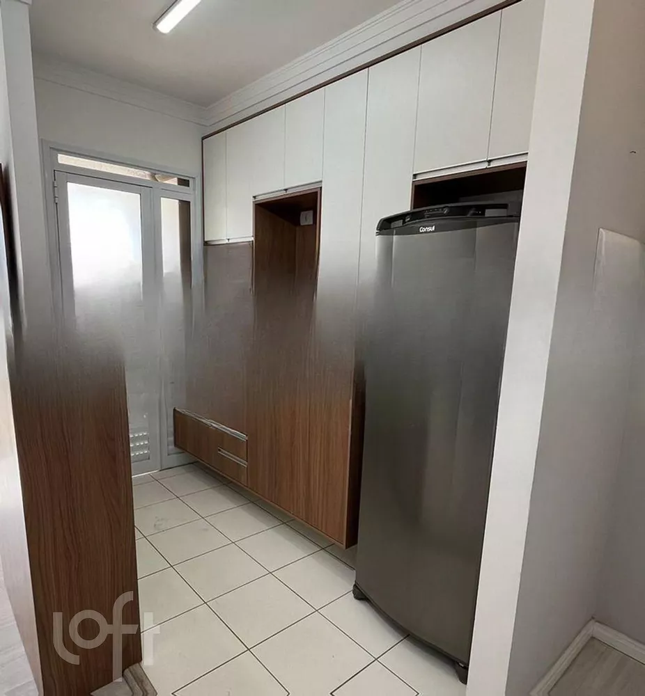 Apartamento à venda com 2 quartos, 47m² - Foto 3