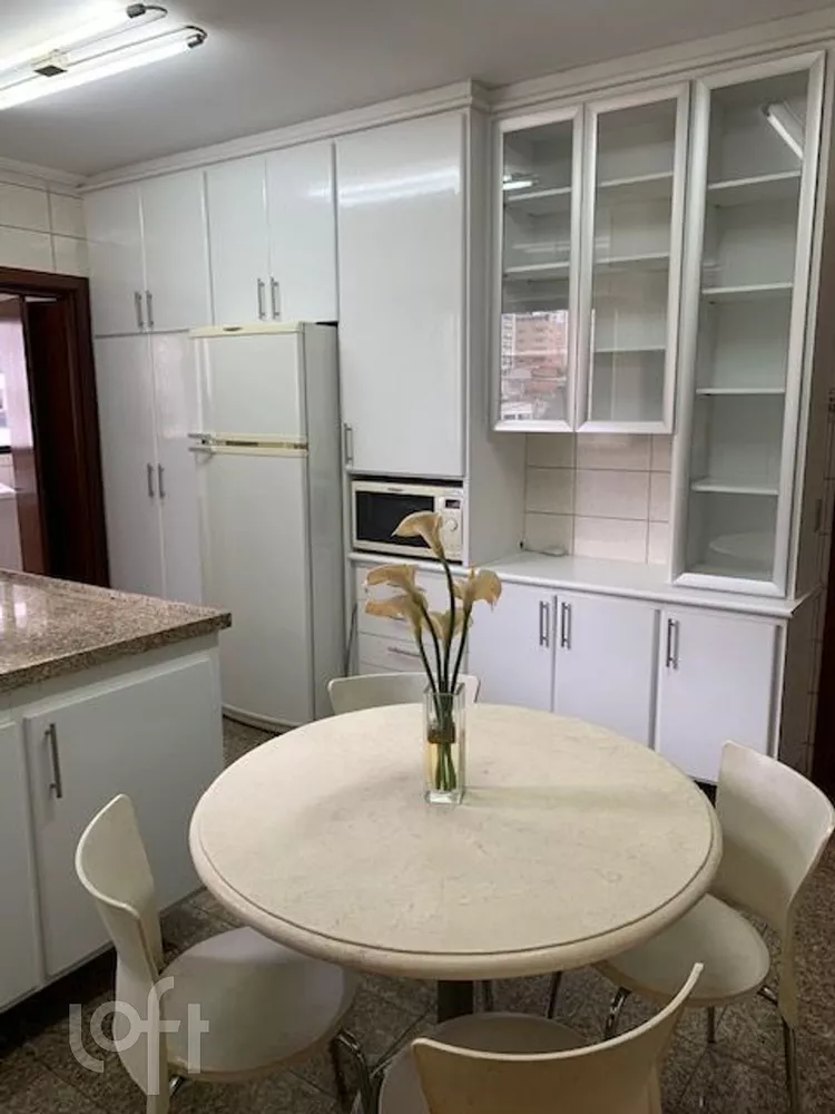 Apartamento à venda com 3 quartos, 161m² - Foto 7