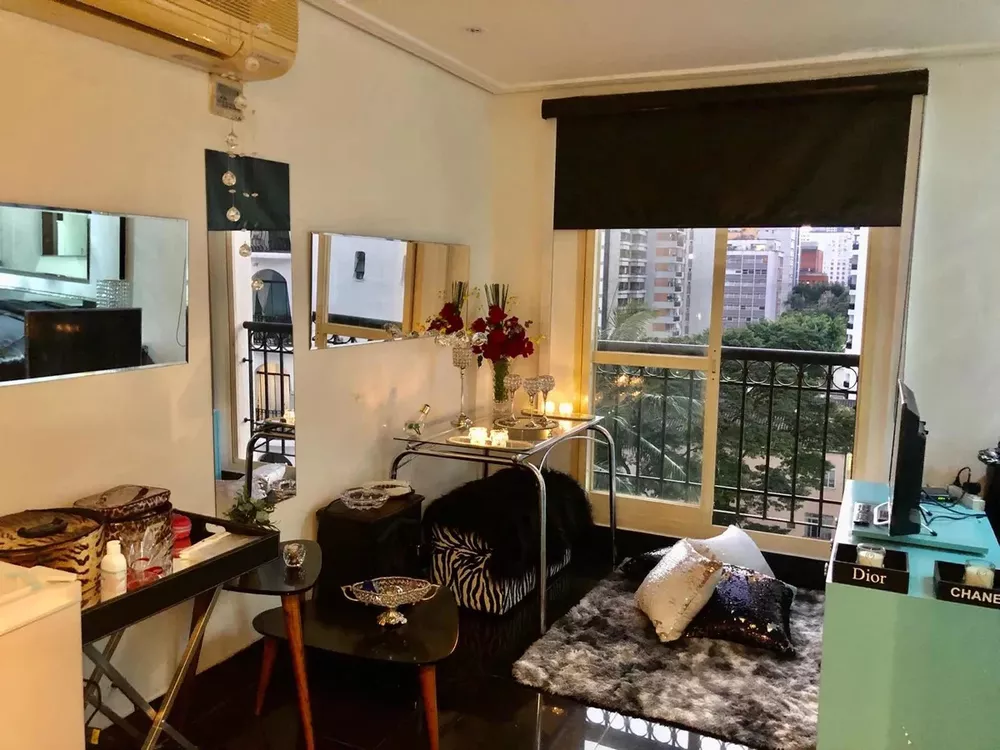 Apartamento à venda com 1 quarto, 32m² - Foto 2