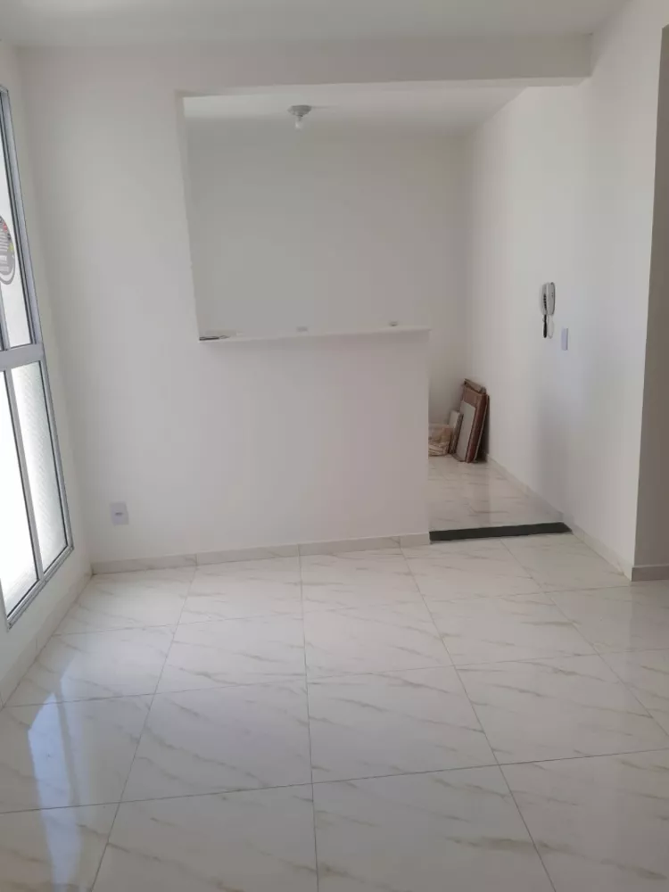 Apartamento à venda com 2 quartos, 42m² - Foto 3