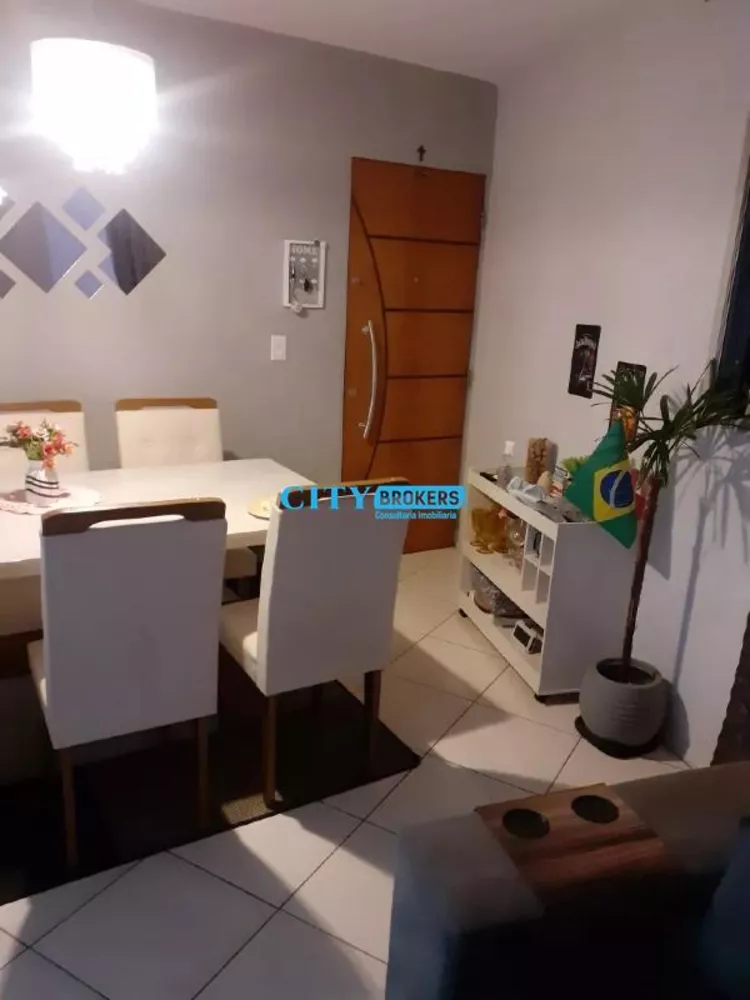 Apartamento à venda com 3 quartos, 71m² - Foto 2