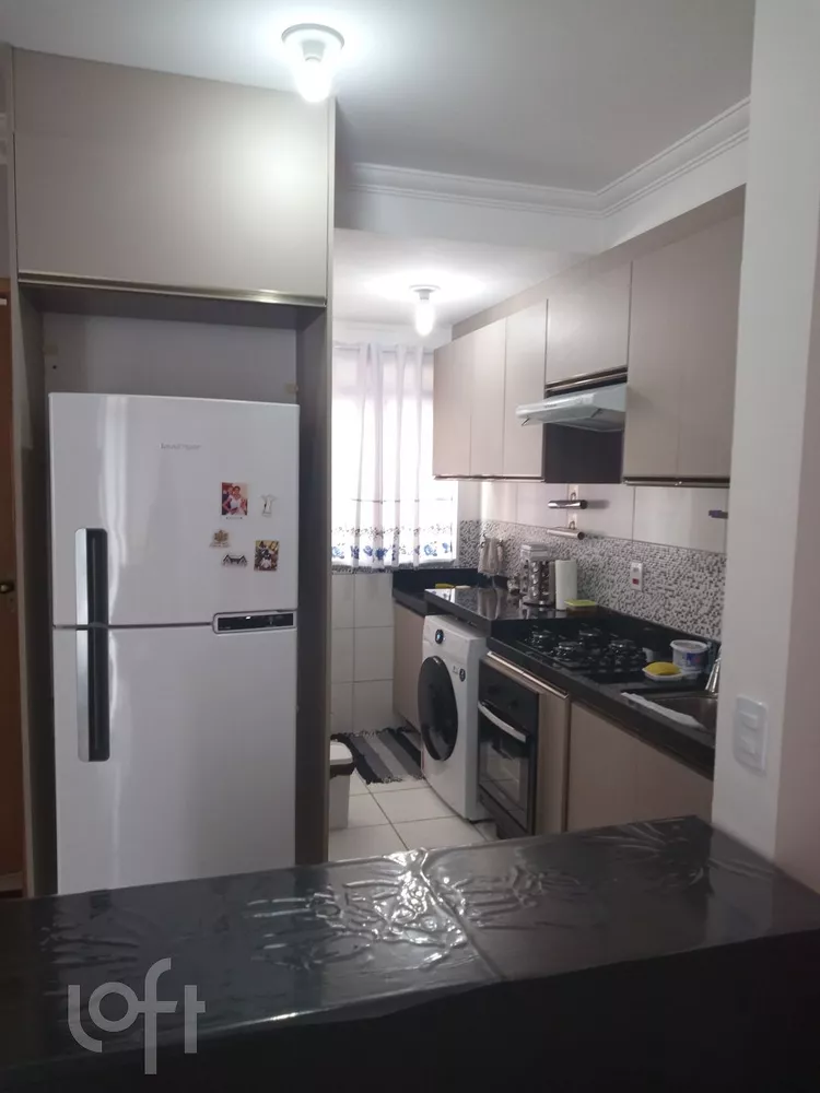 Apartamento à venda com 2 quartos, 42m² - Foto 4