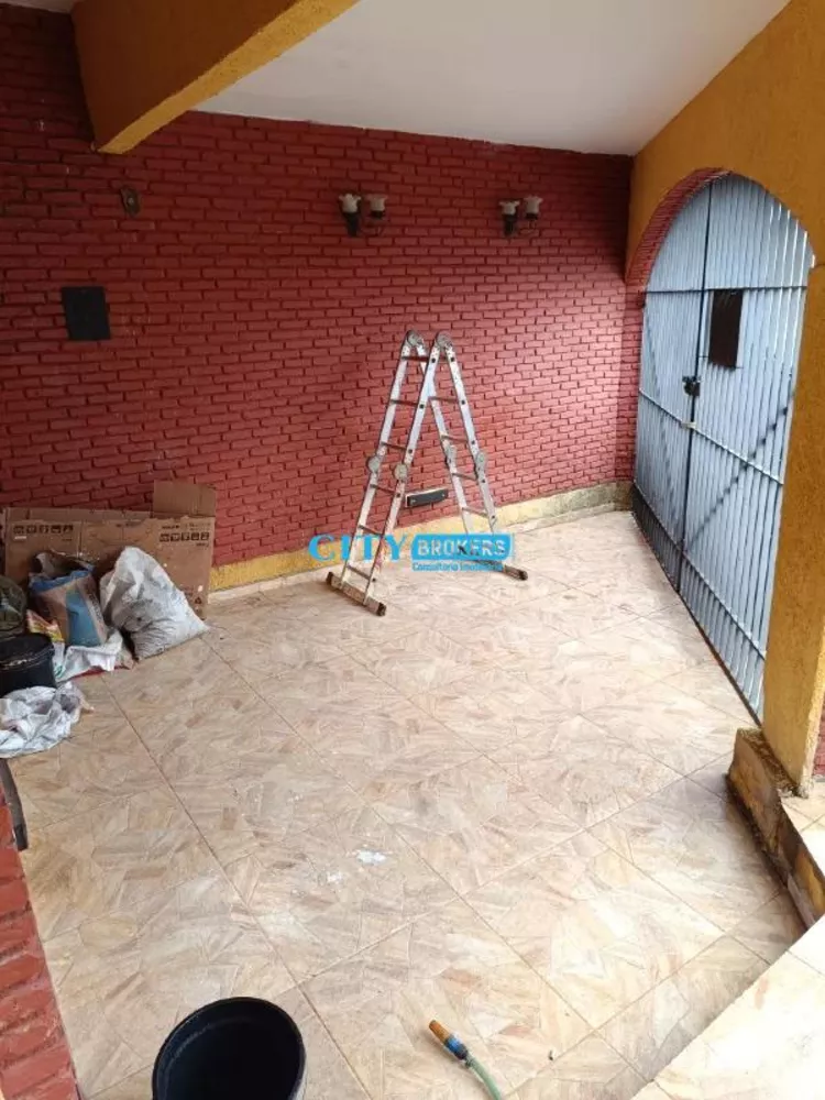 Sobrado à venda com 3 quartos, 130m² - Foto 2