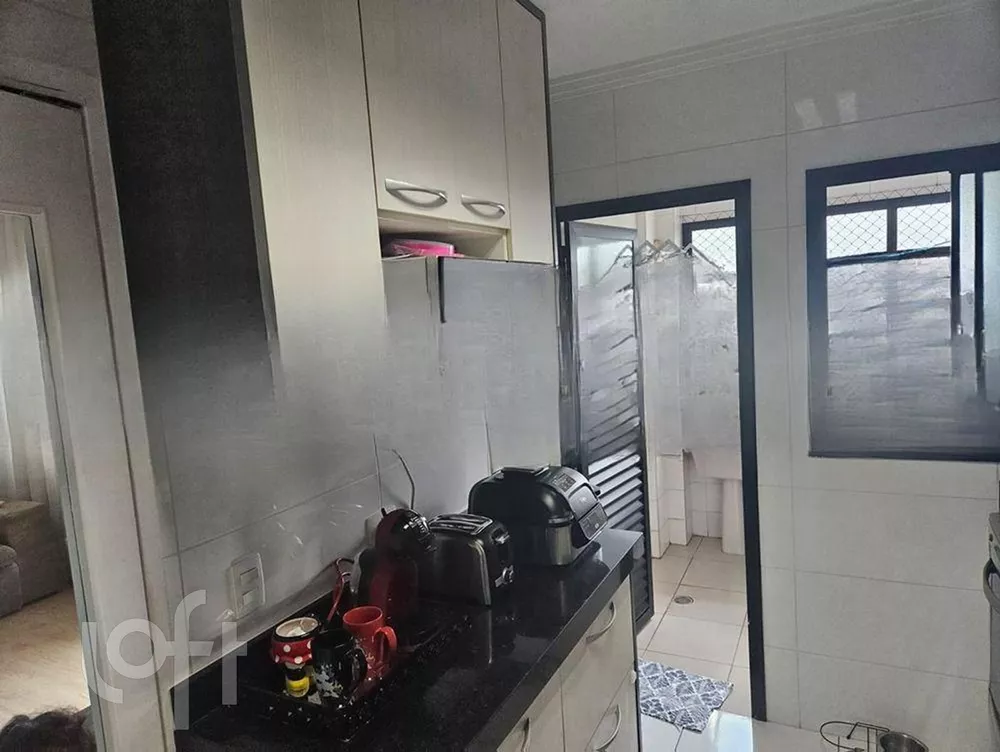 Apartamento à venda com 2 quartos, 74m² - Foto 4