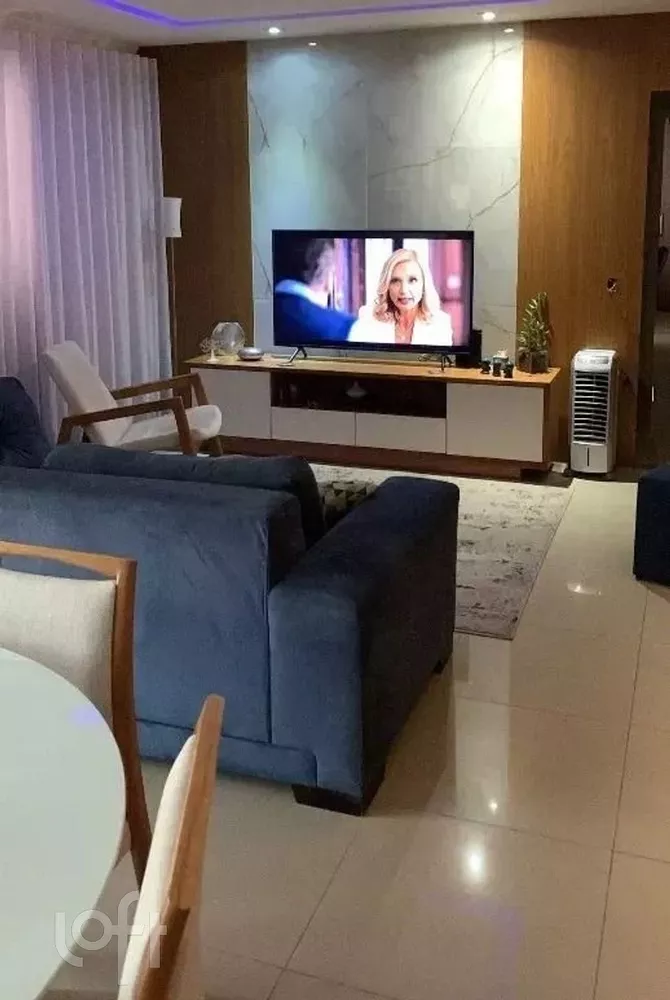 Apartamento à venda com 2 quartos, 83m² - Foto 3