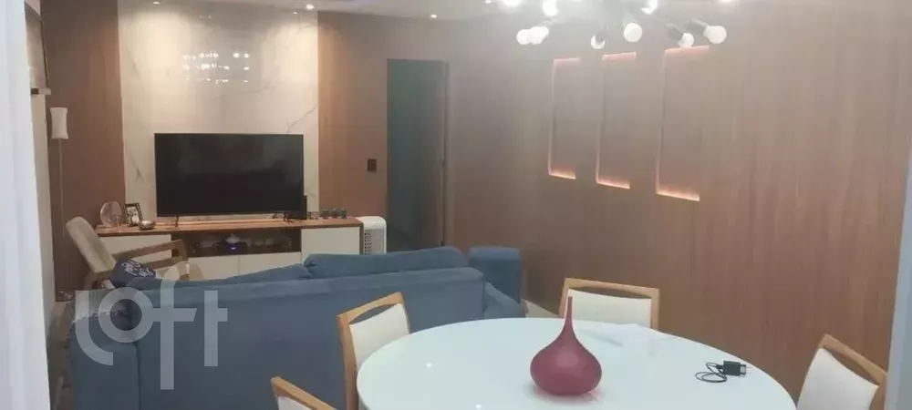 Apartamento à venda com 2 quartos, 83m² - Foto 2