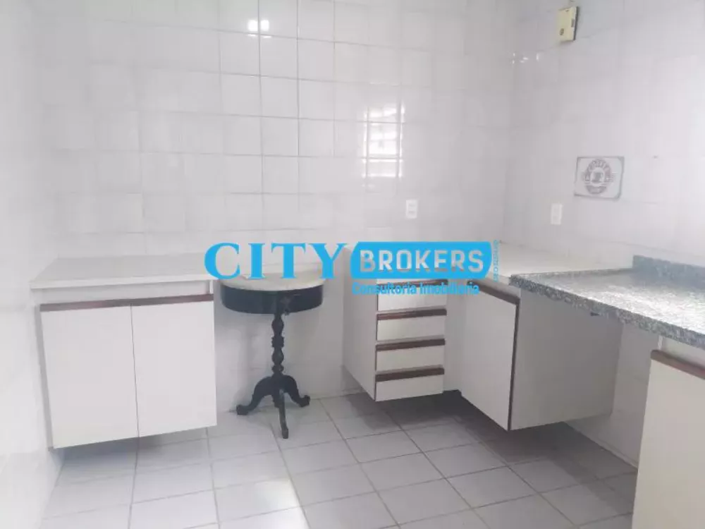 Apartamento à venda com 2 quartos, 81m² - Foto 2