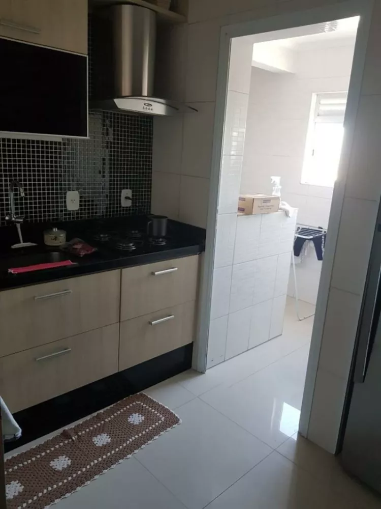 Apartamento à venda com 3 quartos, 145m² - Foto 1