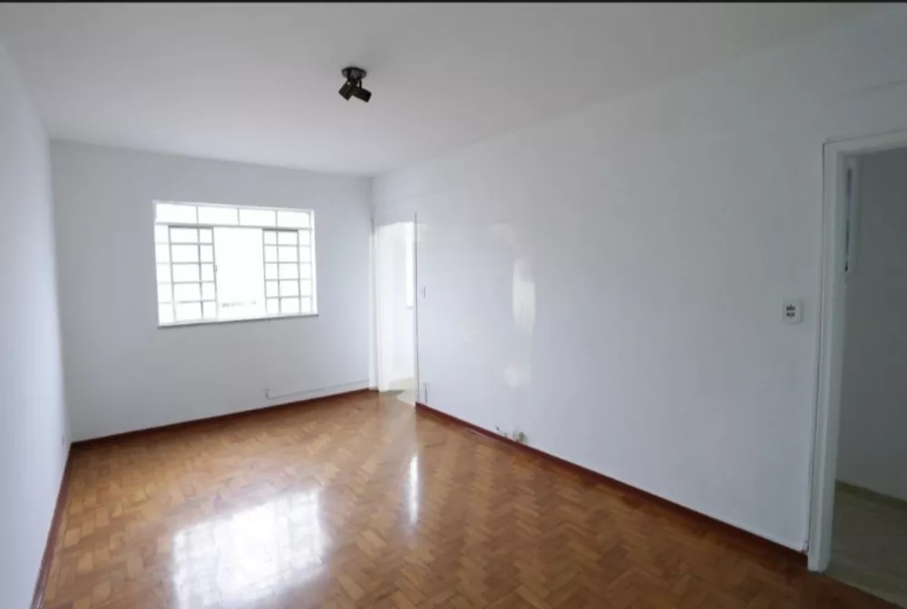 Apartamento à venda com 2 quartos, 61m² - Foto 1