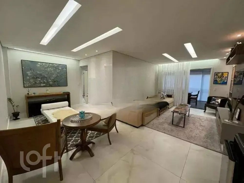 Apartamento à venda com 4 quartos, 162m² - Foto 1