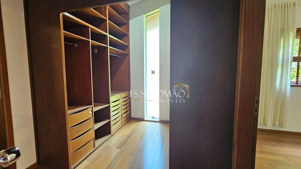 Casa, 4 quartos, 334 m² - Foto 2