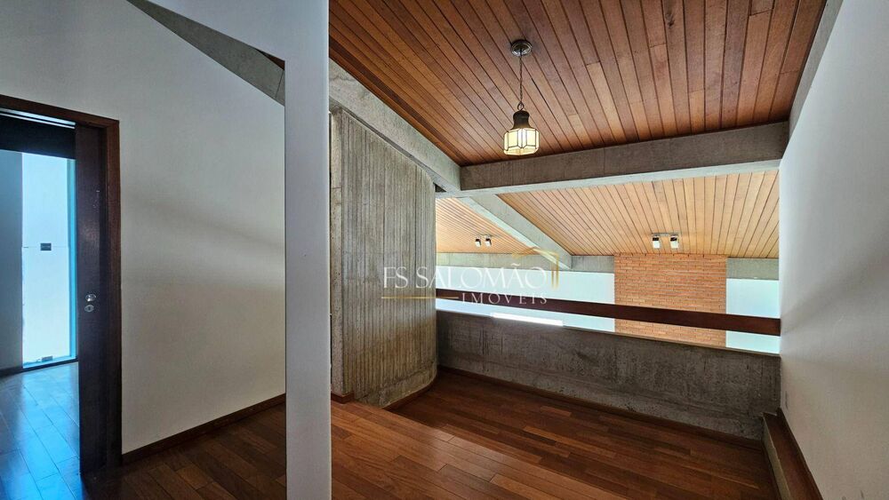 Casa, 4 quartos, 334 m² - Foto 1