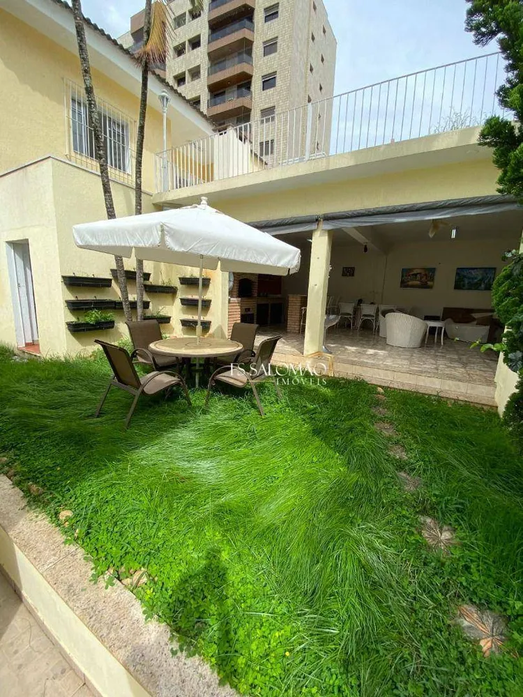Casa, 4 quartos, 250 m² - Foto 1