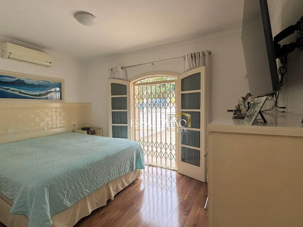 Casa, 3 quartos, 241 m² - Foto 2