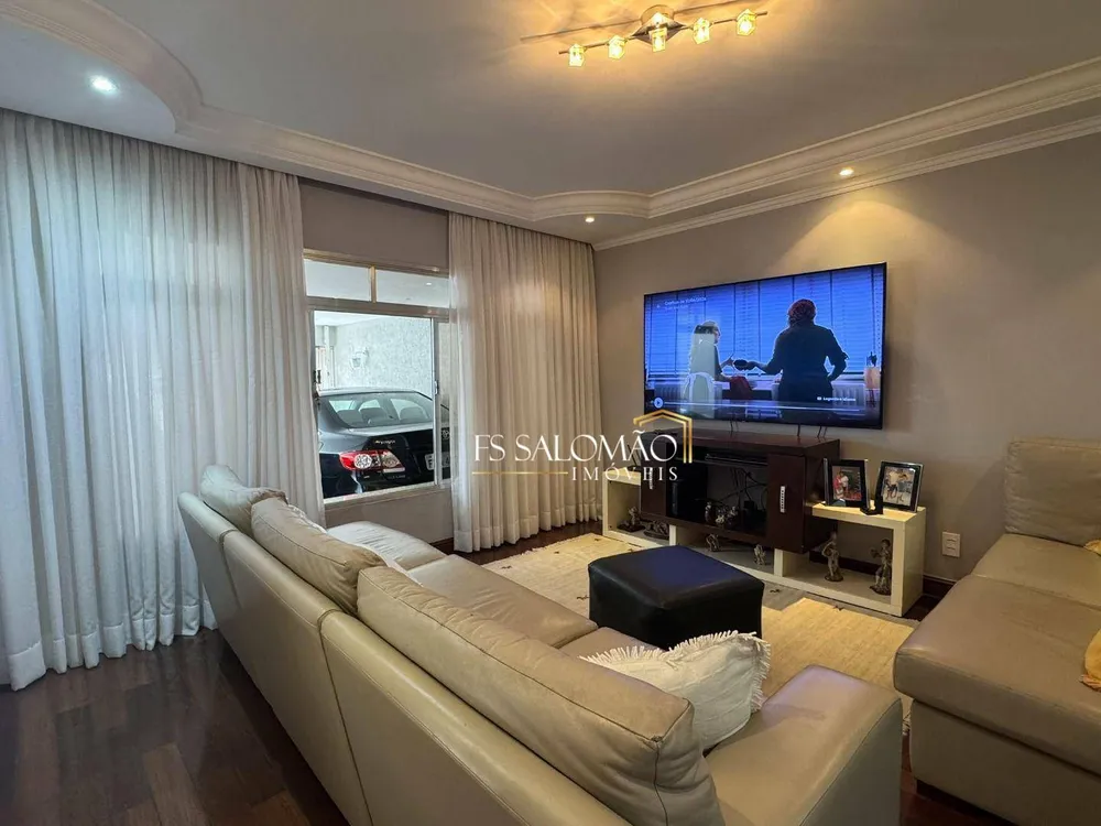 Casa, 3 quartos, 241 m² - Foto 1