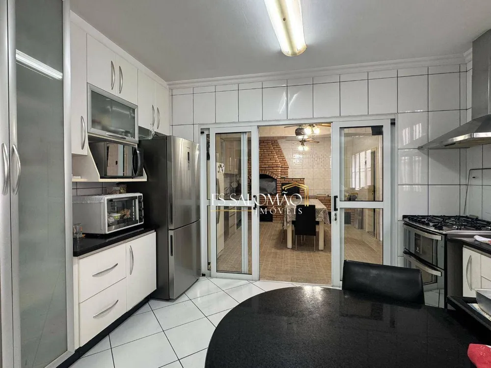 Casa, 3 quartos, 241 m² - Foto 7