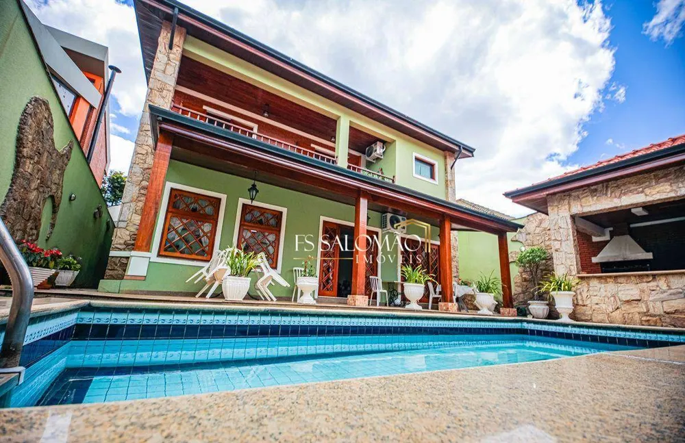 Casa, 4 quartos, 592 m² - Foto 1