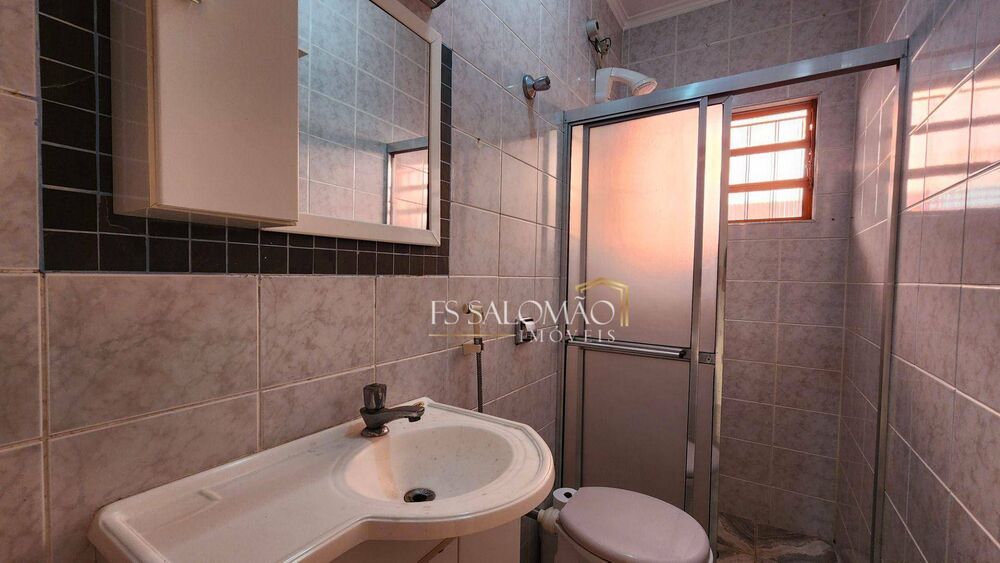 Casa, 3 quartos, 200 m² - Foto 1