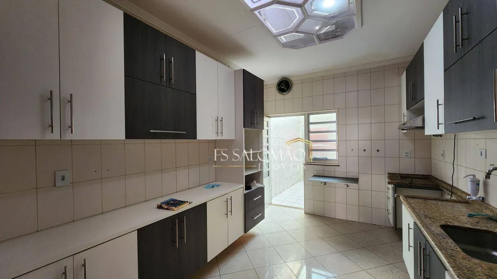 Casa, 3 quartos, 200 m² - Foto 4