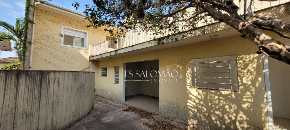 Sobrado à venda com 3 quartos, 245m² - Foto 1