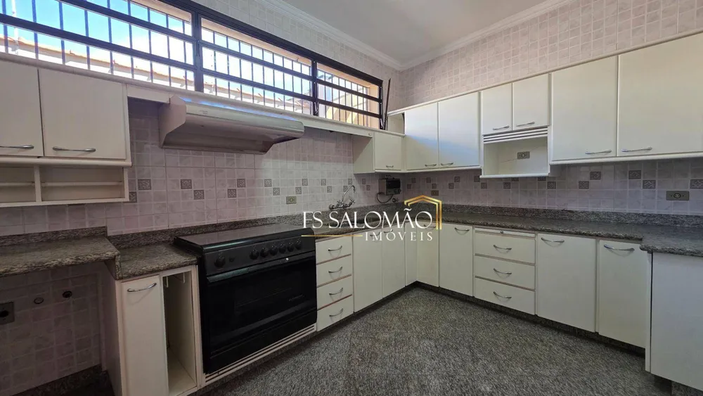 Casa, 3 quartos, 241 m² - Foto 10