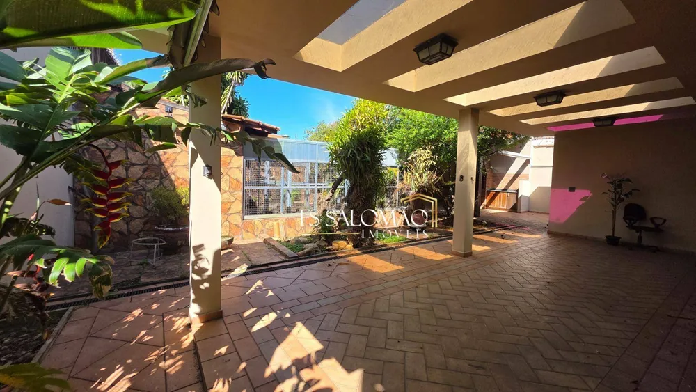 Casa, 3 quartos, 241 m² - Foto 3