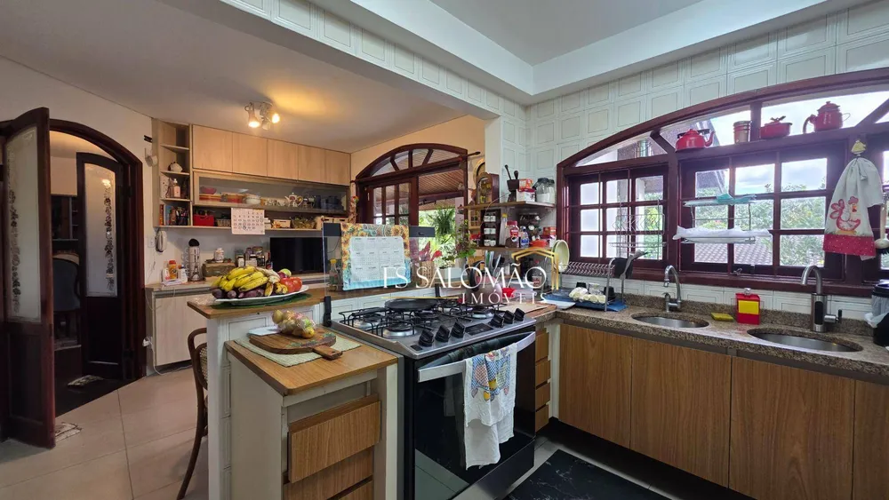 Casa, 4 quartos, 327 m² - Foto 8