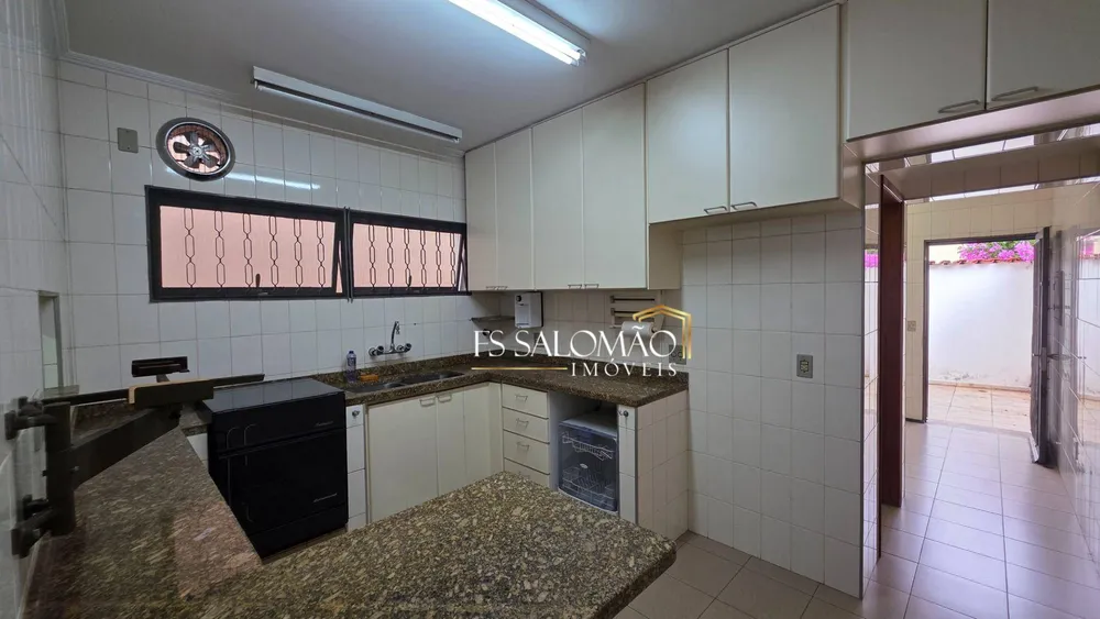 Casa, 3 quartos, 215 m² - Foto 9