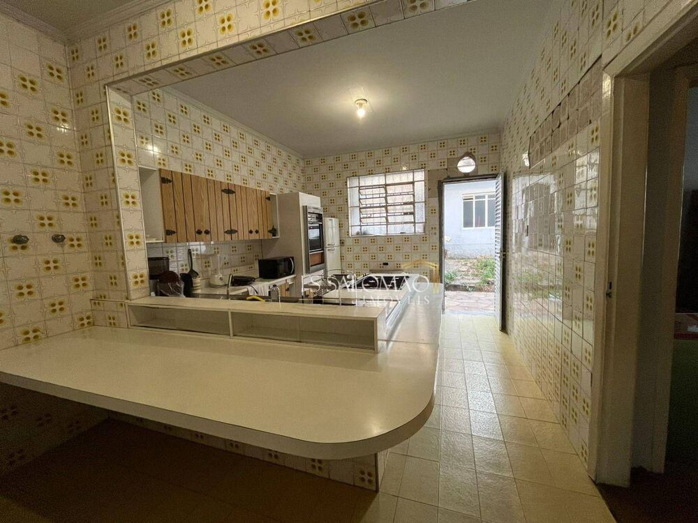 Casa, 3 quartos, 244 m² - Foto 1