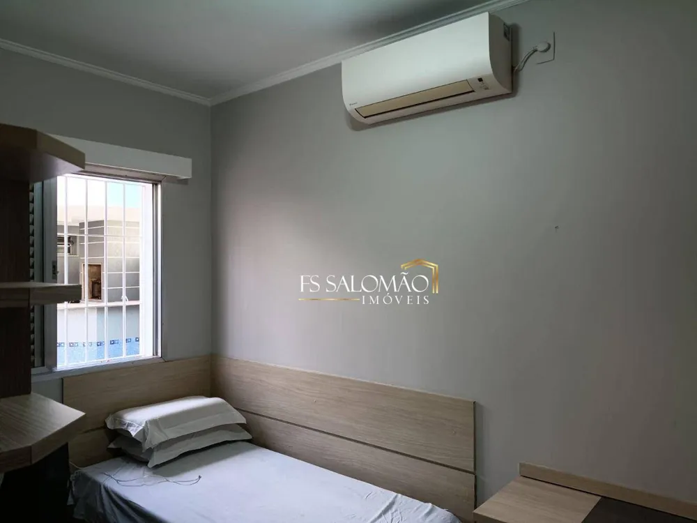 Casa, 4 quartos, 261 m² - Foto 2