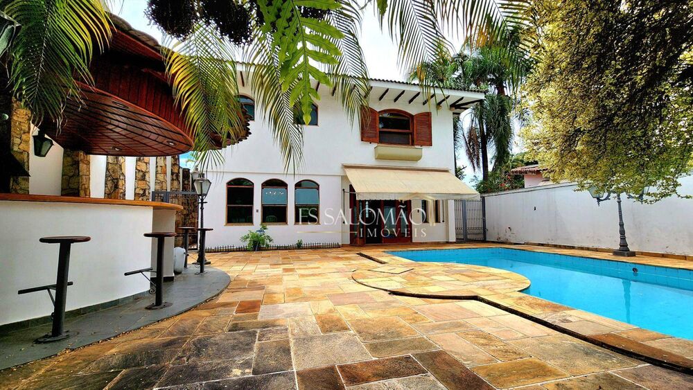 Casa à venda e aluguel com 4 quartos, 544m² - Foto 1