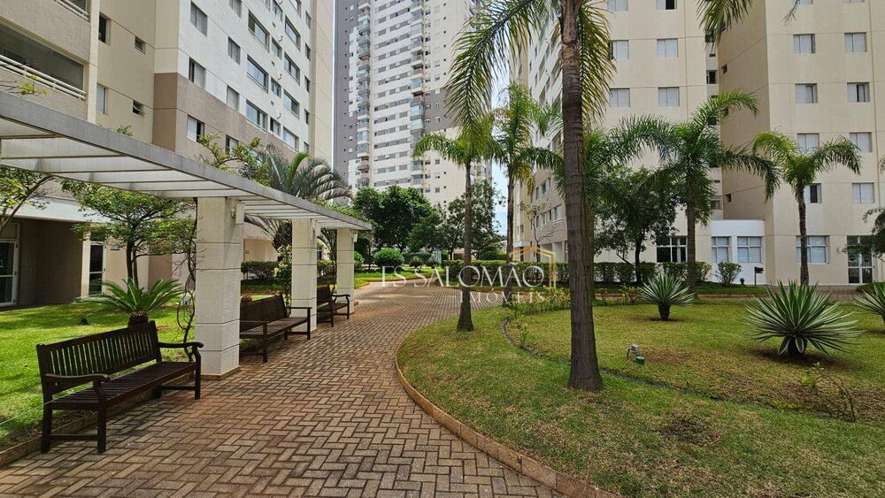 Apartamento à venda com 2 quartos, 70m² - Foto 2