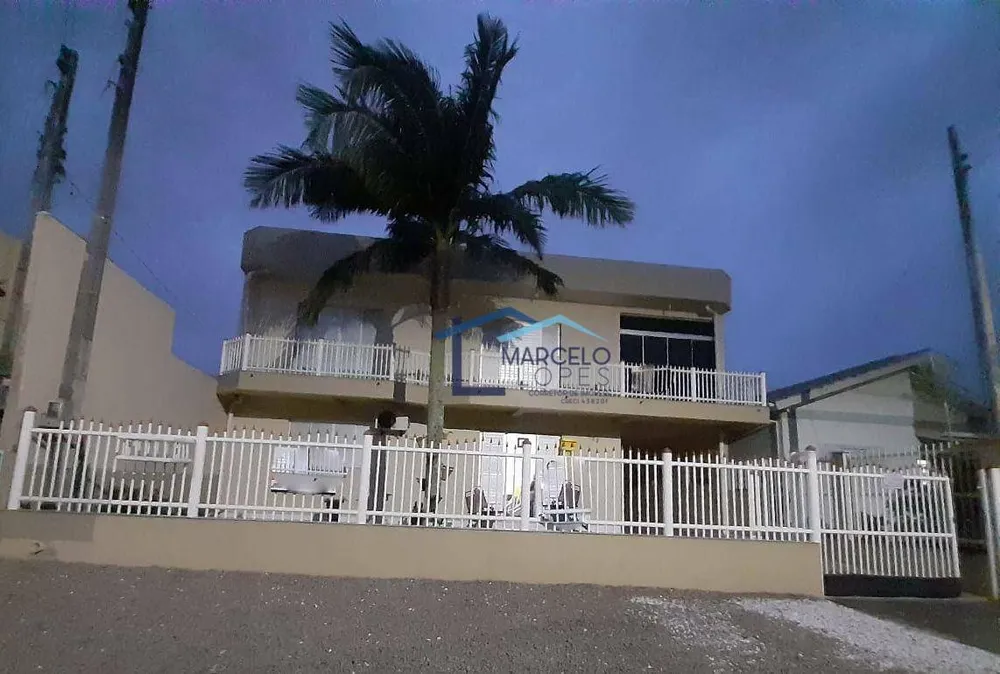 Casa, 6 quartos, 310 m² - Foto 1