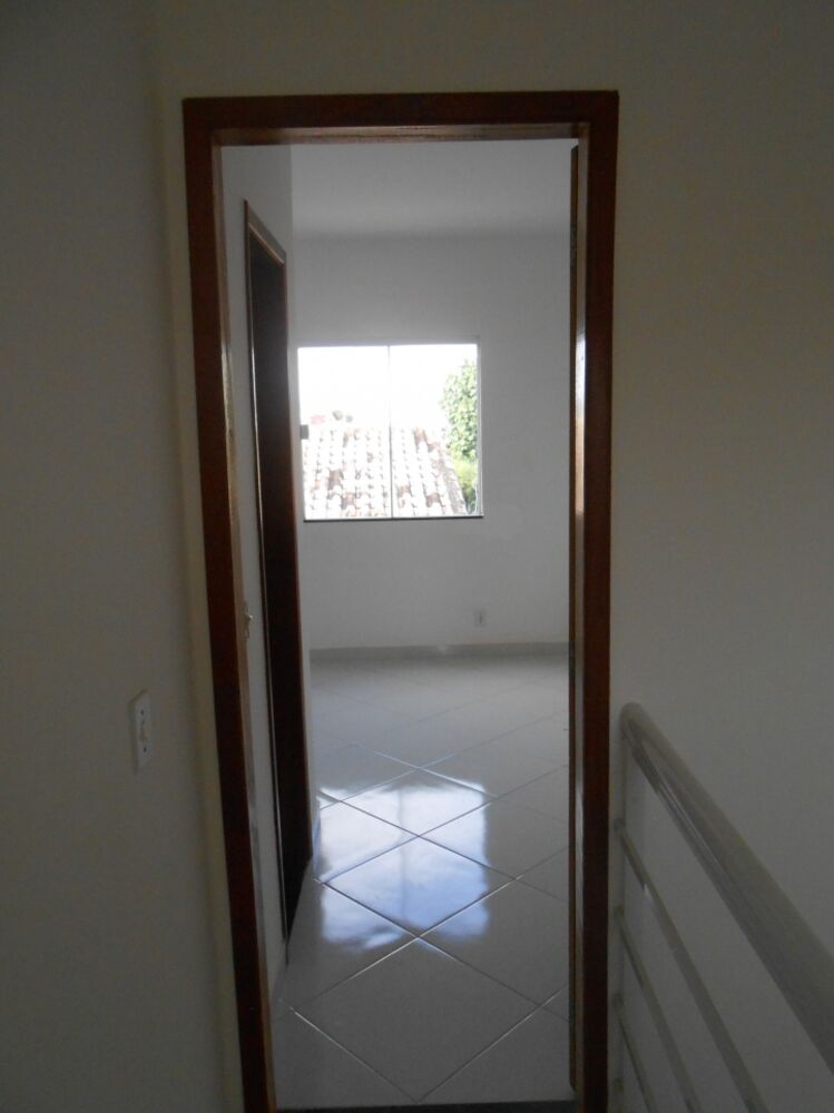 Casa à venda com 3 quartos, 110m² - Foto 3