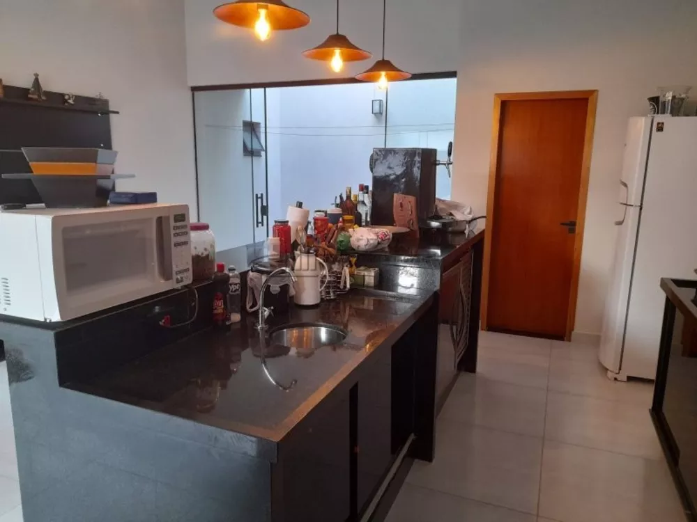 Casa à venda com 2 quartos, 101m² - Foto 3