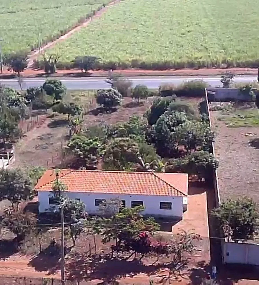 Chácara, 2 quartos, 2000 m² - Foto 2
