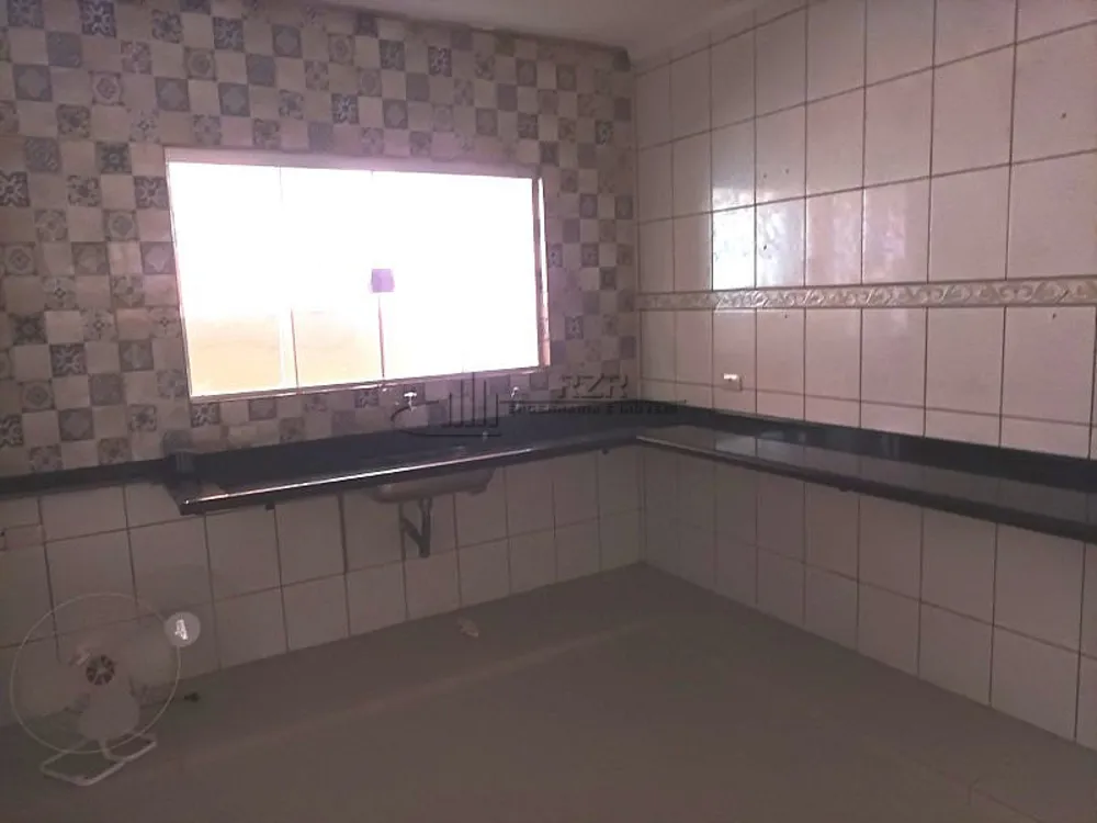 Casa, 4 quartos, 258 m² - Foto 4