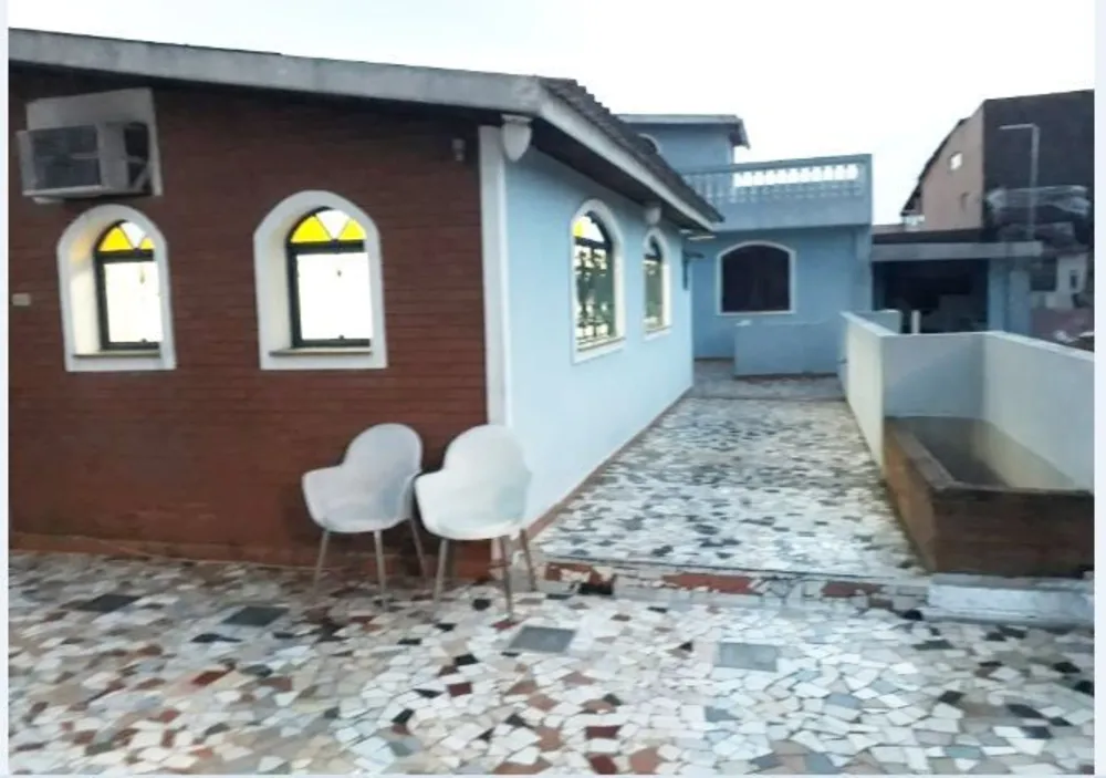 Casa, 3 quartos, 195 m² - Foto 1