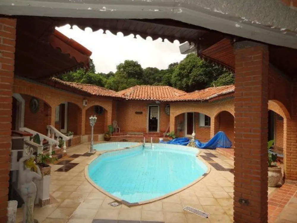 Chácara, 4 quartos, 3500 m² - Foto 1
