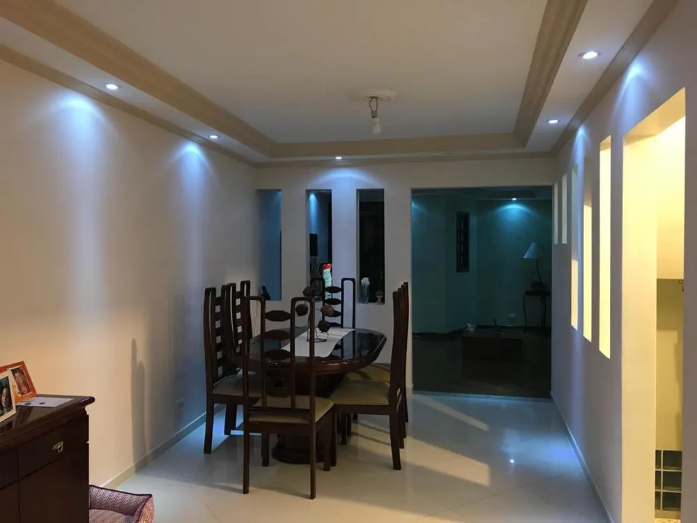 Sobrado, 3 quartos, 273 m² - Foto 1