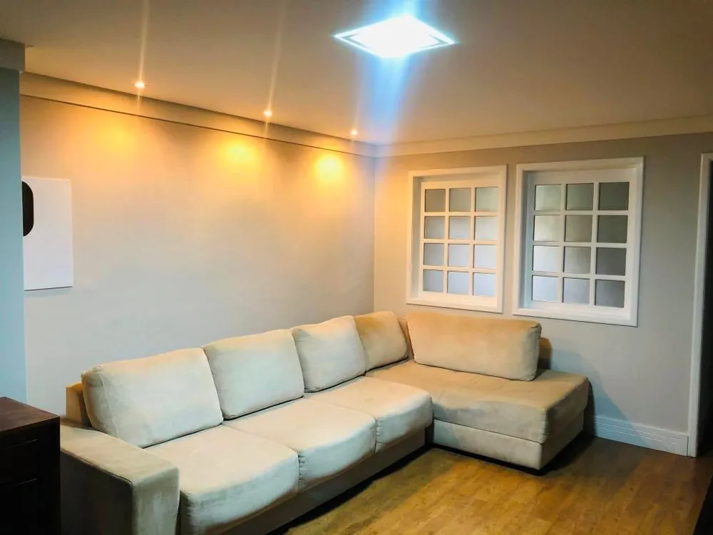 Sobrado, 3 quartos, 216 m² - Foto 1