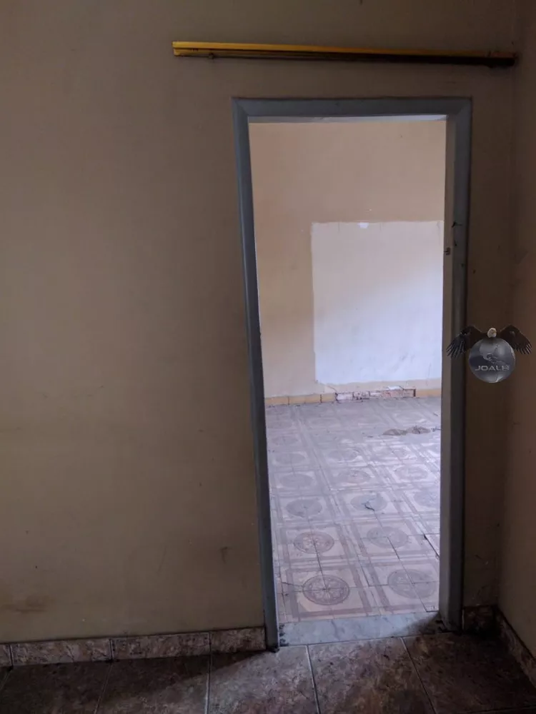 Casa à venda com 2 quartos, 1m² - Foto 4