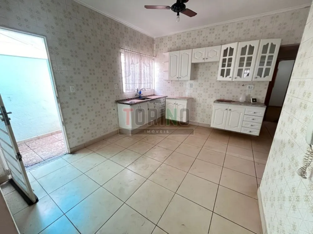 Casa, 4 quartos, 173 m² - Foto 2