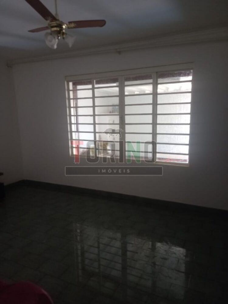 Casa, 3 quartos, 340 m² - Foto 1