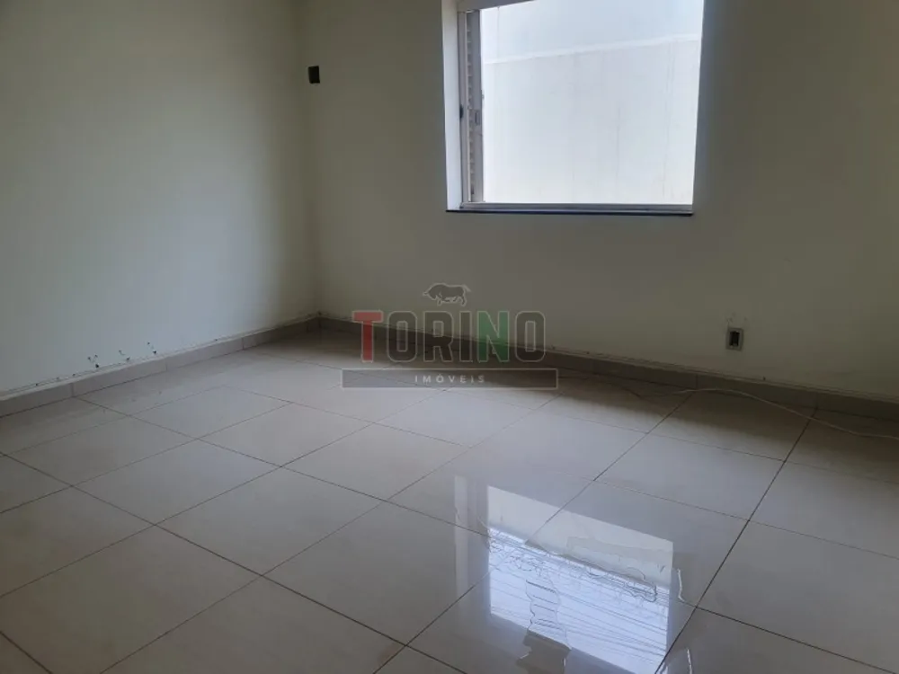 Casa, 3 quartos, 213 m² - Foto 1