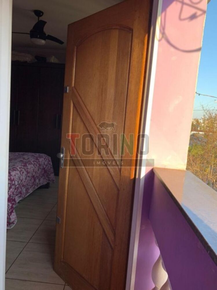 Casa, 3 quartos, 179 m² - Foto 1