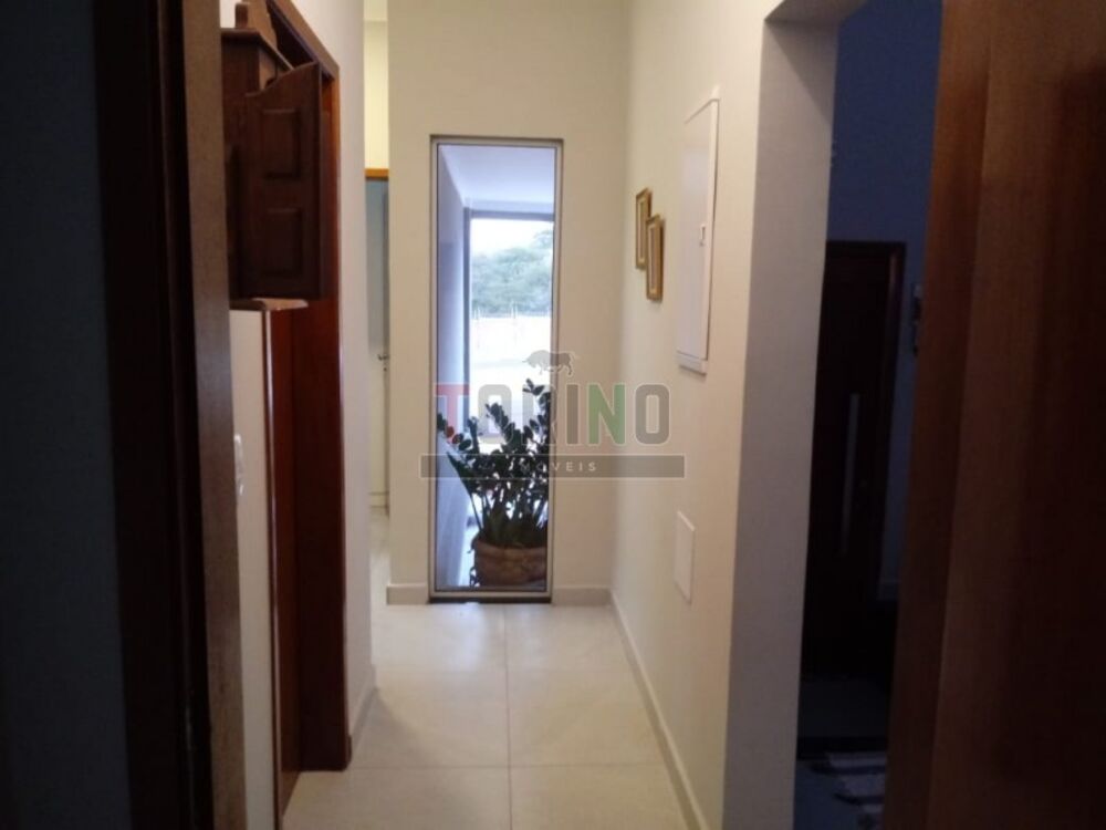 Casa, 4 quartos, 204 m² - Foto 2