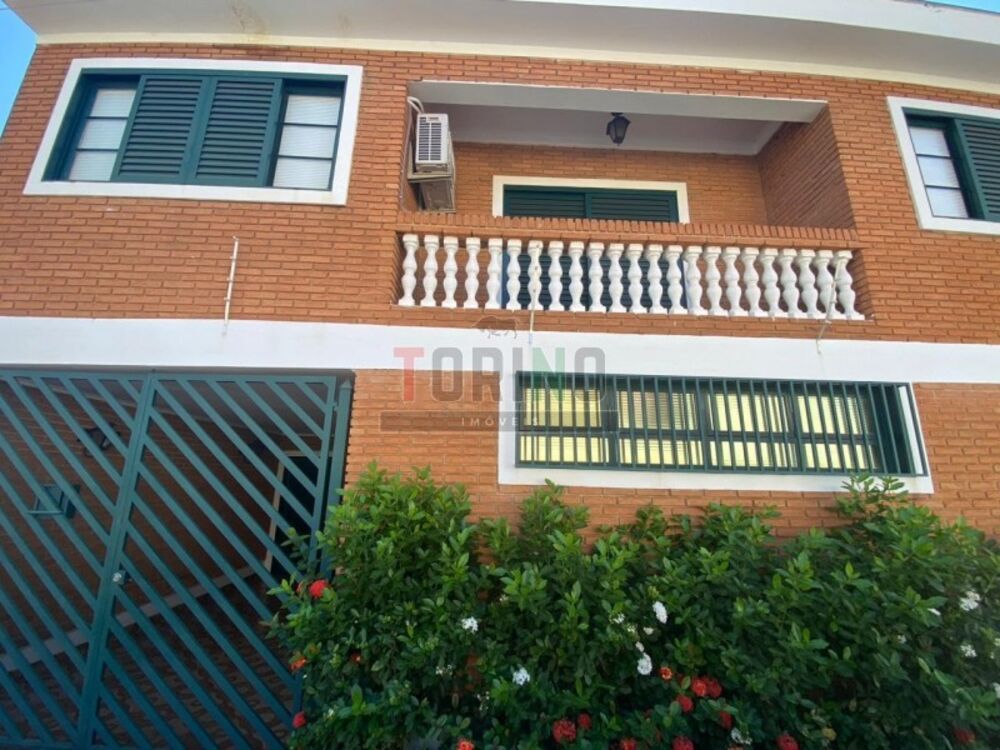 Casa, 4 quartos, 151 m² - Foto 1