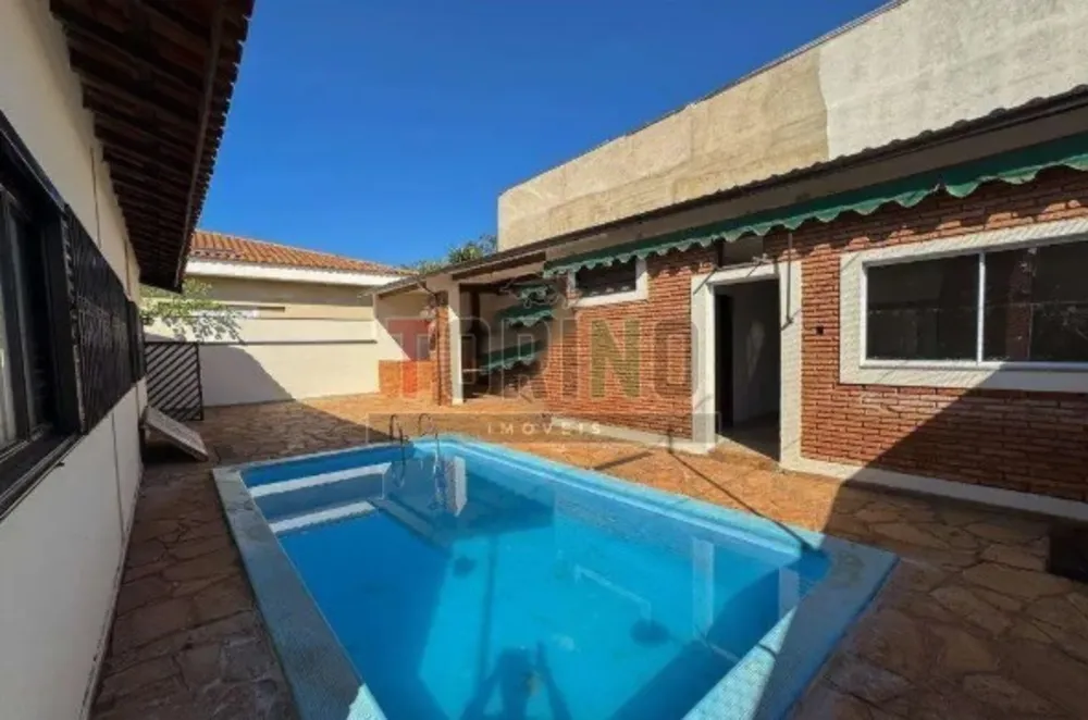 Casa, 4 quartos, 219 m² - Foto 2