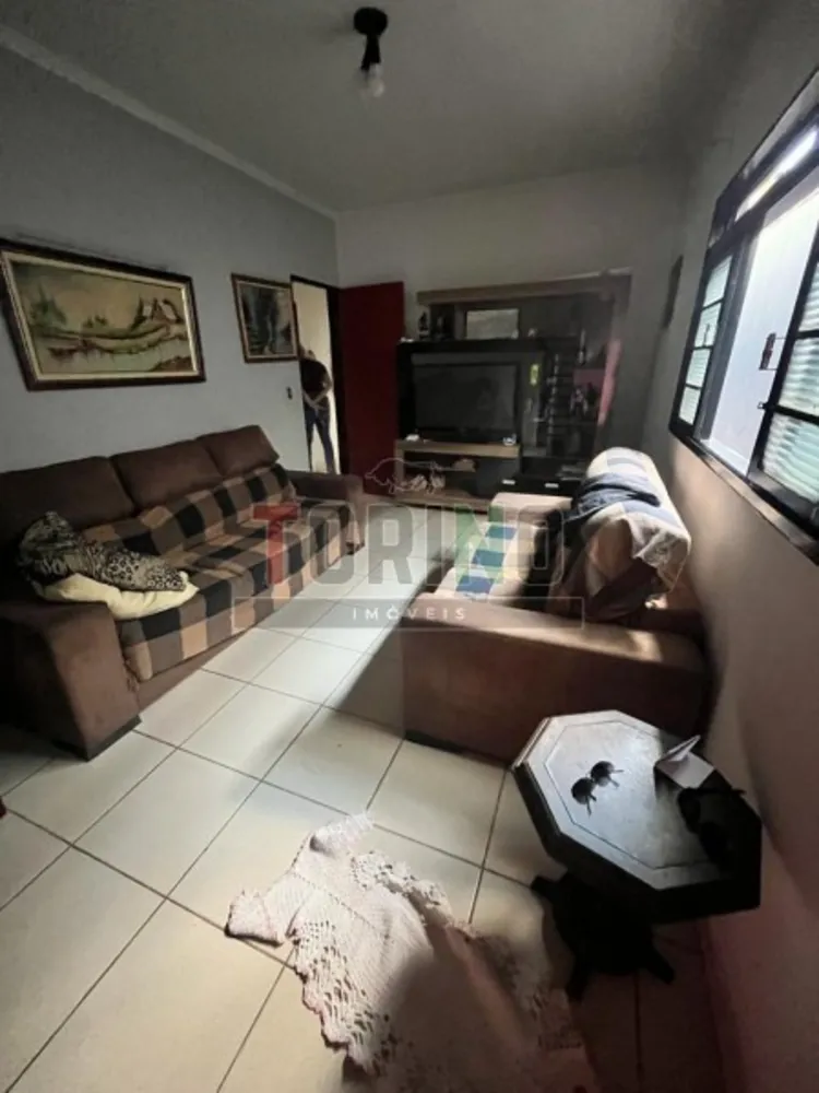 Casa, 3 quartos, 205 m² - Foto 1